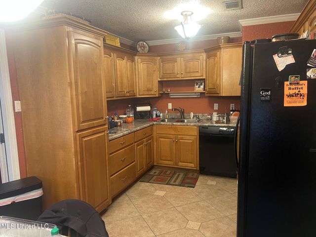 204 Biddix Street, Ocean Springs, MS 39564