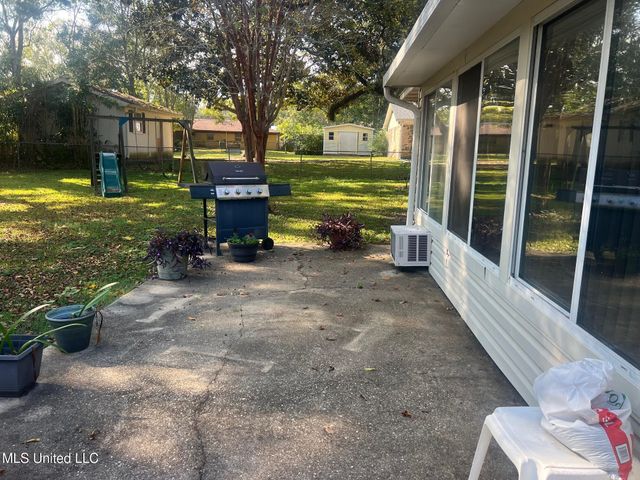 204 Biddix Street, Ocean Springs, MS 39564