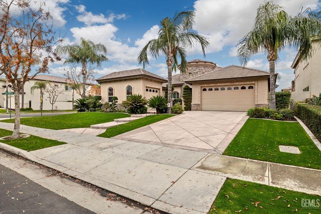 2502 Edingal Drive, Bakersfield, CA 93311