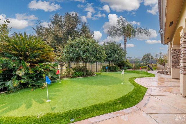 2502 Edingal Drive, Bakersfield, CA 93311