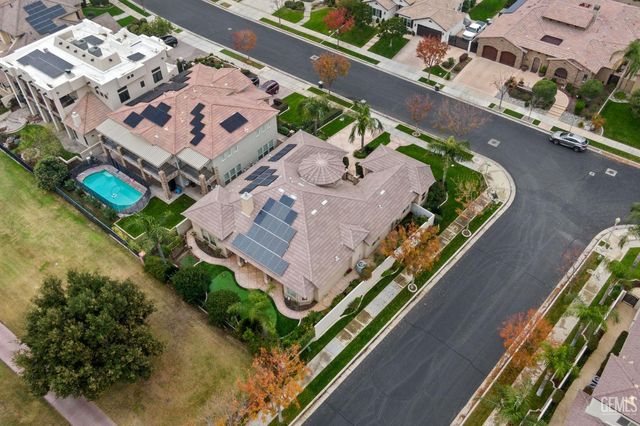 2502 Edingal Drive, Bakersfield, CA 93311