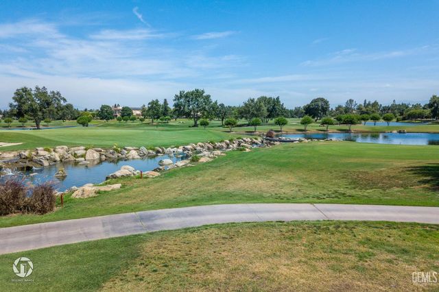 2502 Edingal Drive, Bakersfield, CA 93311