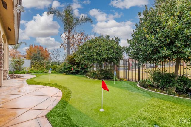 2502 Edingal Drive, Bakersfield, CA 93311