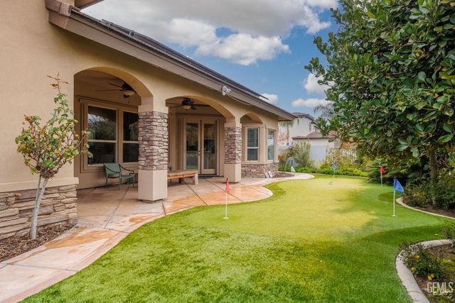 2502 Edingal Drive, Bakersfield, CA 93311