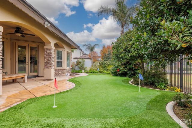 2502 Edingal Drive, Bakersfield, CA 93311