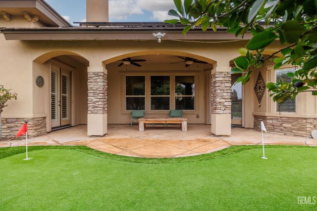 2502 Edingal Drive, Bakersfield, CA 93311