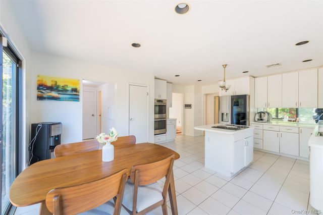 17 Princeton Drive, Syosset, NY 11791