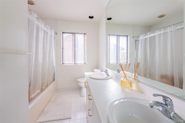 17 Princeton Drive, Syosset, NY 11791