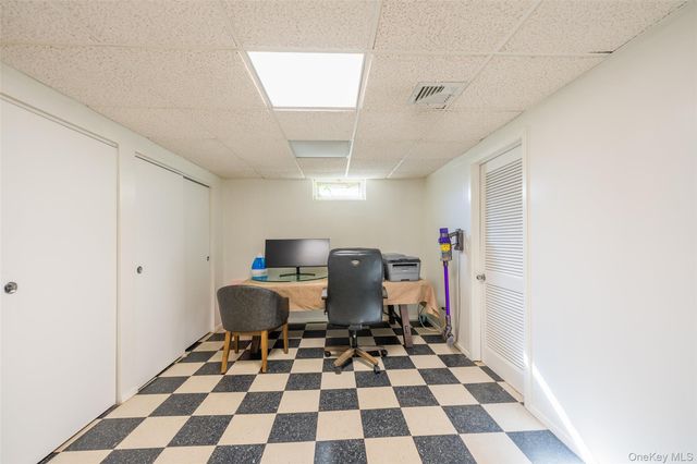 17 Princeton Drive, Syosset, NY 11791