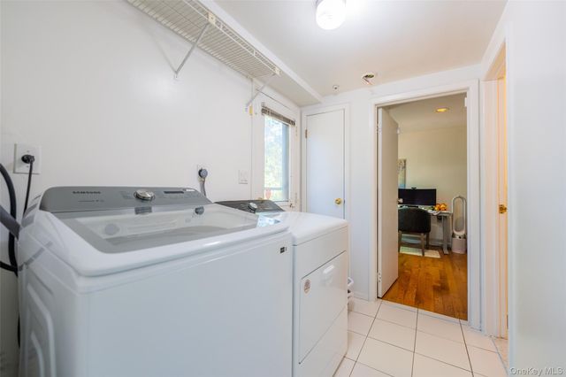 17 Princeton Drive, Syosset, NY 11791