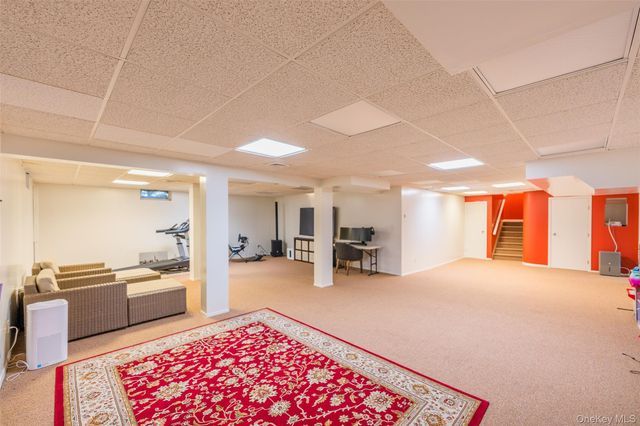 17 Princeton Drive, Syosset, NY 11791