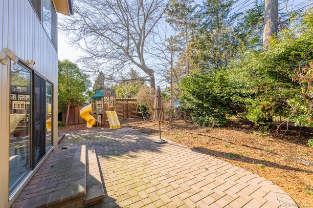 17 Princeton Drive, Syosset, NY 11791