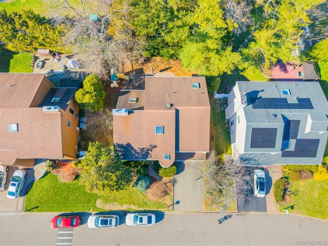 17 Princeton Drive, Syosset, NY 11791