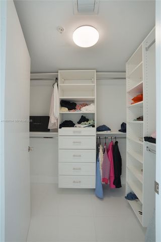 250 S Sunny Isles Blvd TH-207, Sunny Isles Beach, FL 33160