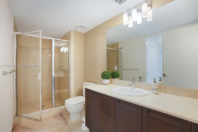 250 S Sunny Isles Blvd TH-207, Sunny Isles Beach, FL 33160