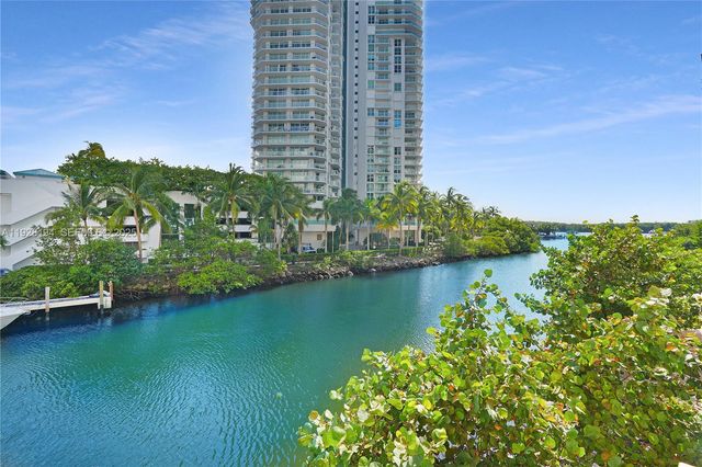 250 S Sunny Isles Blvd TH-207, Sunny Isles Beach, FL 33160