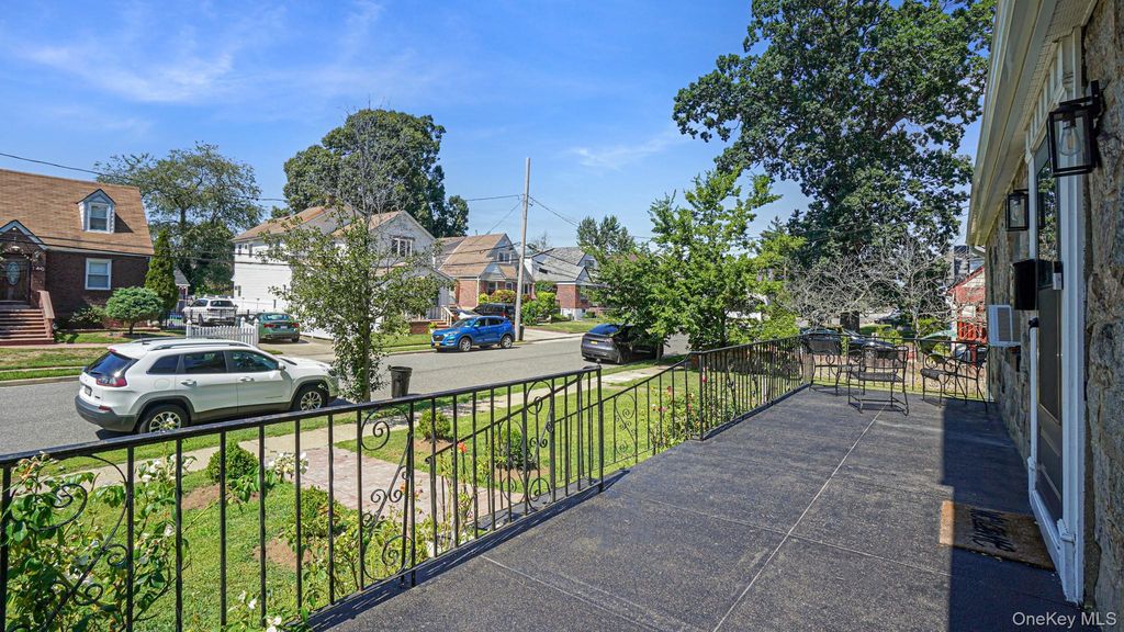 143 S Montgomery St, Valley Stream, NY 11580 — photo 4