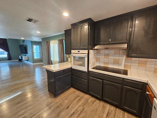 2421 Stanfield Dr, Stockton, CA 95209