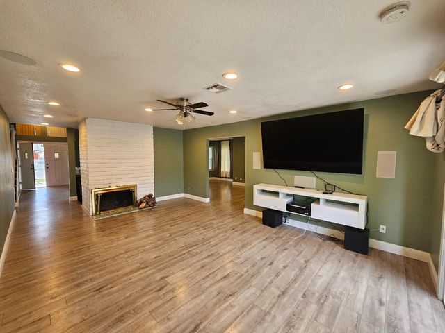 2421 Stanfield Dr, Stockton, CA 95209