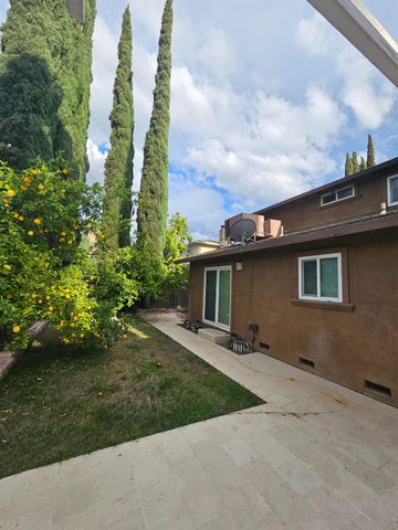 2421 Stanfield Dr, Stockton, CA 95209