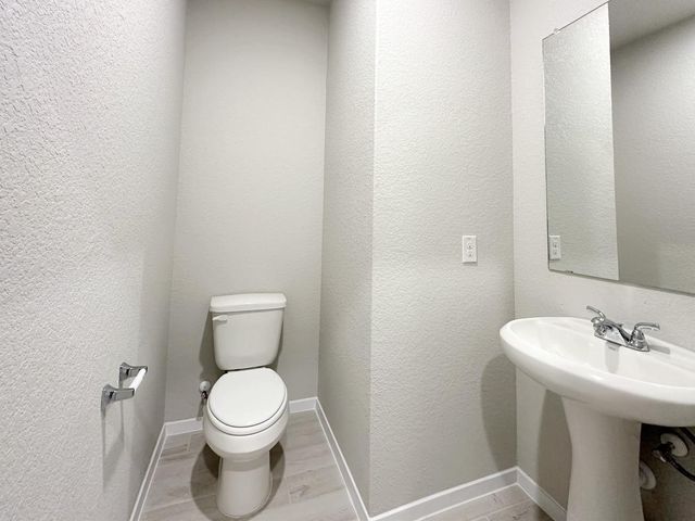 163 Haywood MNR, Maxwell, TX 78656
