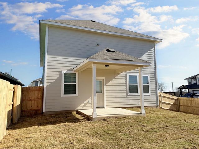 163 Haywood MNR, Maxwell, TX 78656