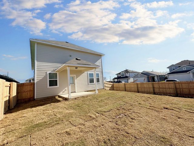 163 Haywood MNR, Maxwell, TX 78656