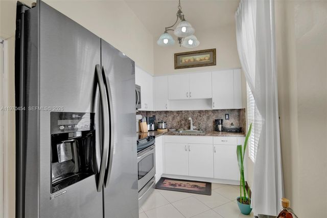 7400 W 20th Ave 402, Hialeah, FL 33016