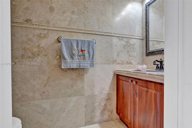 7400 W 20th Ave 402, Hialeah, FL 33016