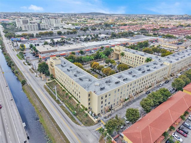 7400 W 20th Ave 402, Hialeah, FL 33016