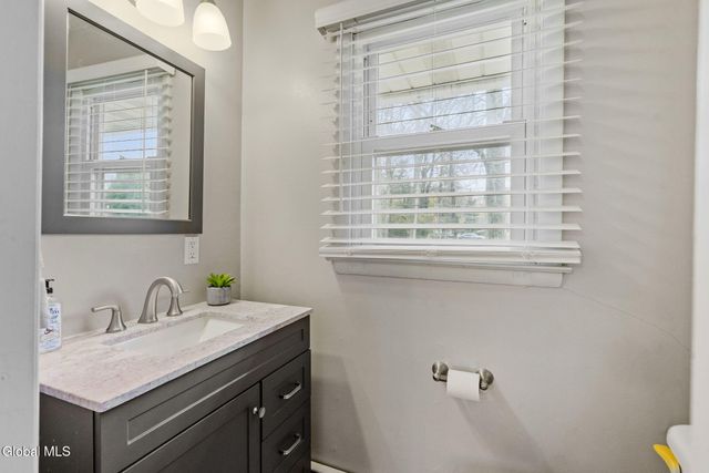 51 Mordella Road, Colonie, NY 12205