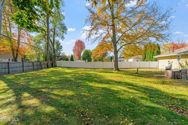 51 Mordella Road, Colonie, NY 12205