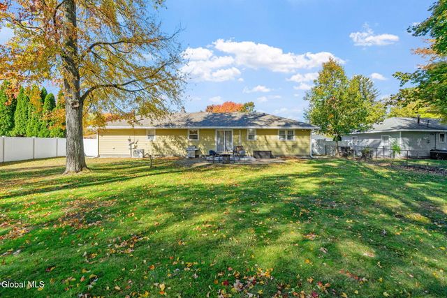 51 Mordella Road, Colonie, NY 12205