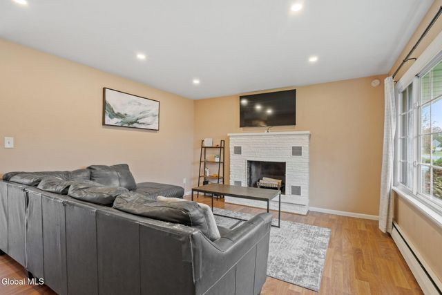 51 Mordella Road, Colonie, NY 12205