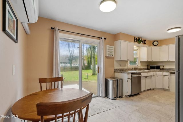 51 Mordella Road, Colonie, NY 12205