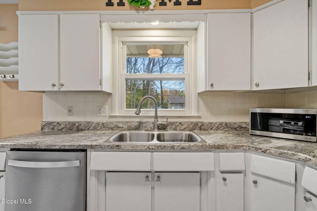 51 Mordella Road, Colonie, NY 12205