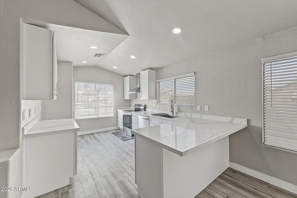 21831 N 33RD Drive, Phoenix, AZ 85027 — photo 4