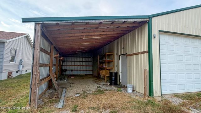 90 Meadow Vale Ct, Vine Grove, KY 40175