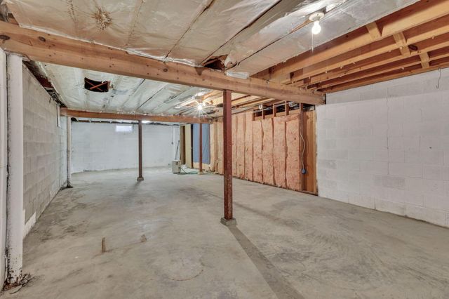 226 Hansberger Avenue, Baltimore, OH 43105