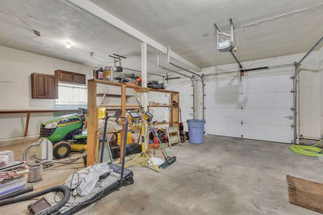 226 Hansberger Avenue, Baltimore, OH 43105