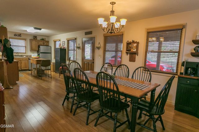 3748 Ginseng Way, Sevierville, TN 37862