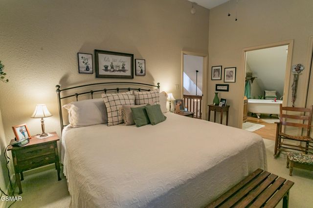 3748 Ginseng Way, Sevierville, TN 37862