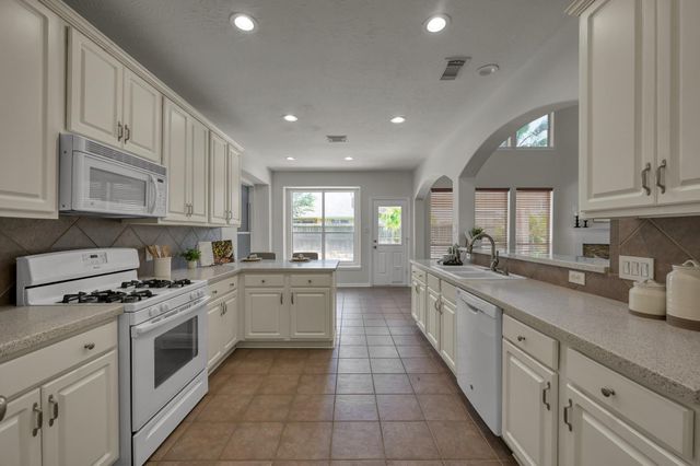 12803 Friar Village Drive, Tomball, TX 77377