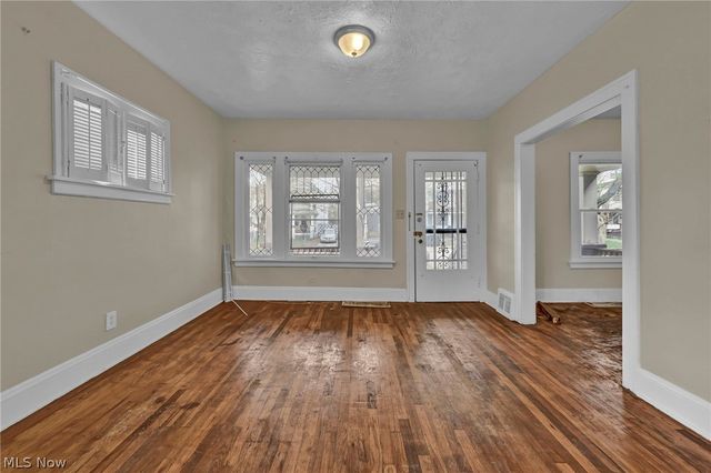 9612 Lamontier Avenue, Cleveland, OH 44104