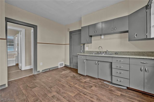 9612 Lamontier Avenue, Cleveland, OH 44104