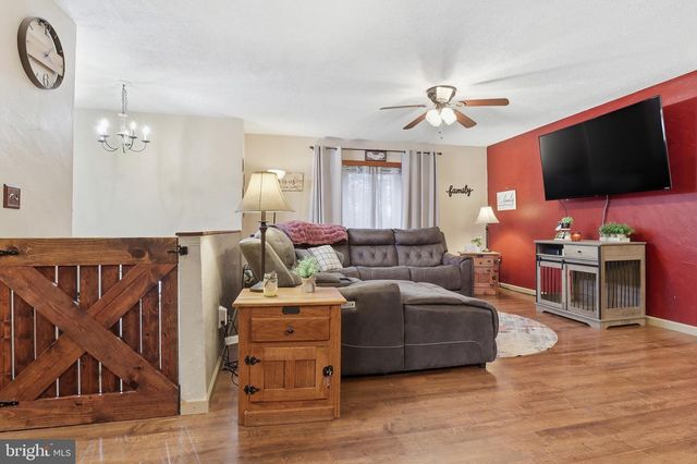 534 HEFFNER RD, Red Lion, PA 17356