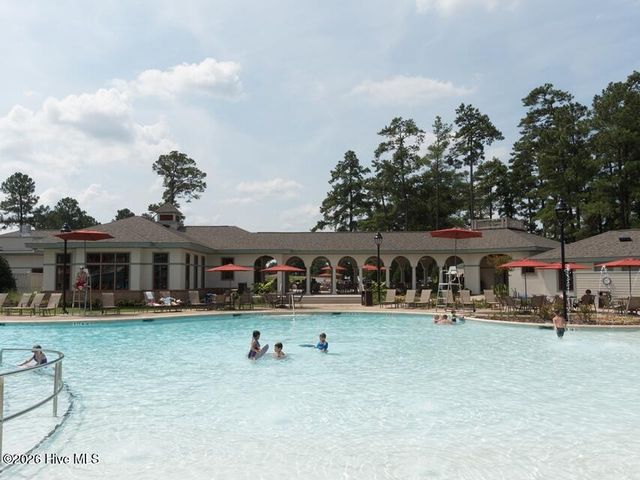 140 Shadow Creek Court, Pinehurst, NC 28374