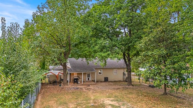 623 Sesson Street, West Plains, MO 65775