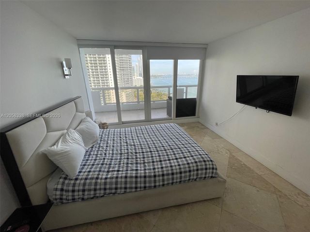 1717 N Bayshore Dr A-2548, Miami, FL 33132