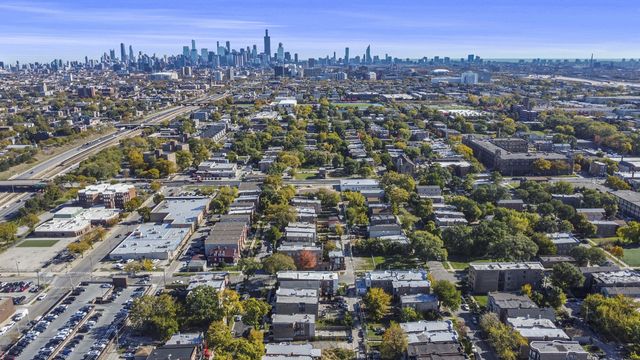 3119 W Flournoy Street, Chicago, IL 60612